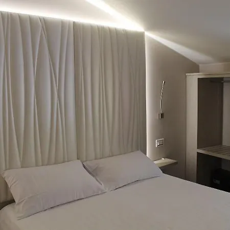 Hotell Danieli La Castellana Di Garda 3*