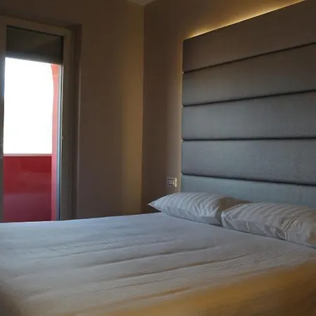 Danieli La Castellana Di Garda 3* ברנצונה סול גארדה