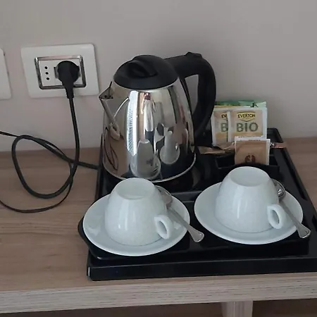 מלון Danieli La Castellana Di Garda ברנצונה סול גארדה