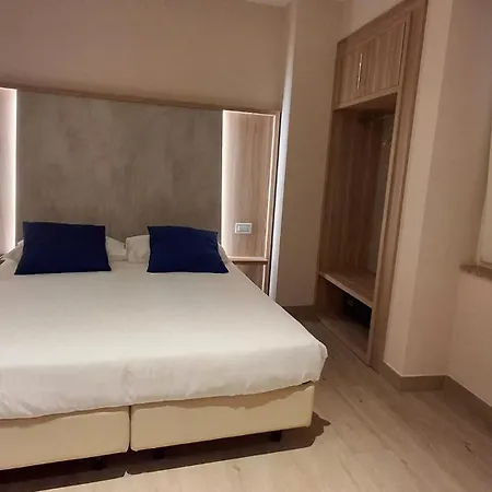 Danieli La Castellana Di Garda 3* ברנצונה סול גארדה