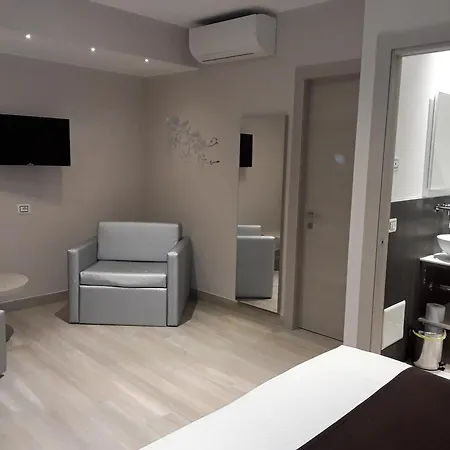 Danieli La Castellana Di Garda מלון 3*